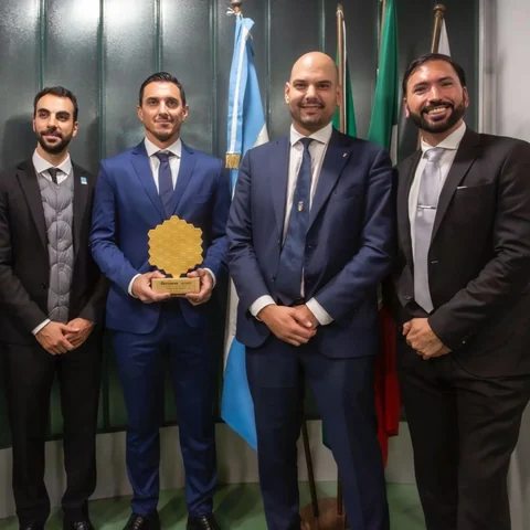 Christian Gaston Illan durante una premiazione istituzionale
